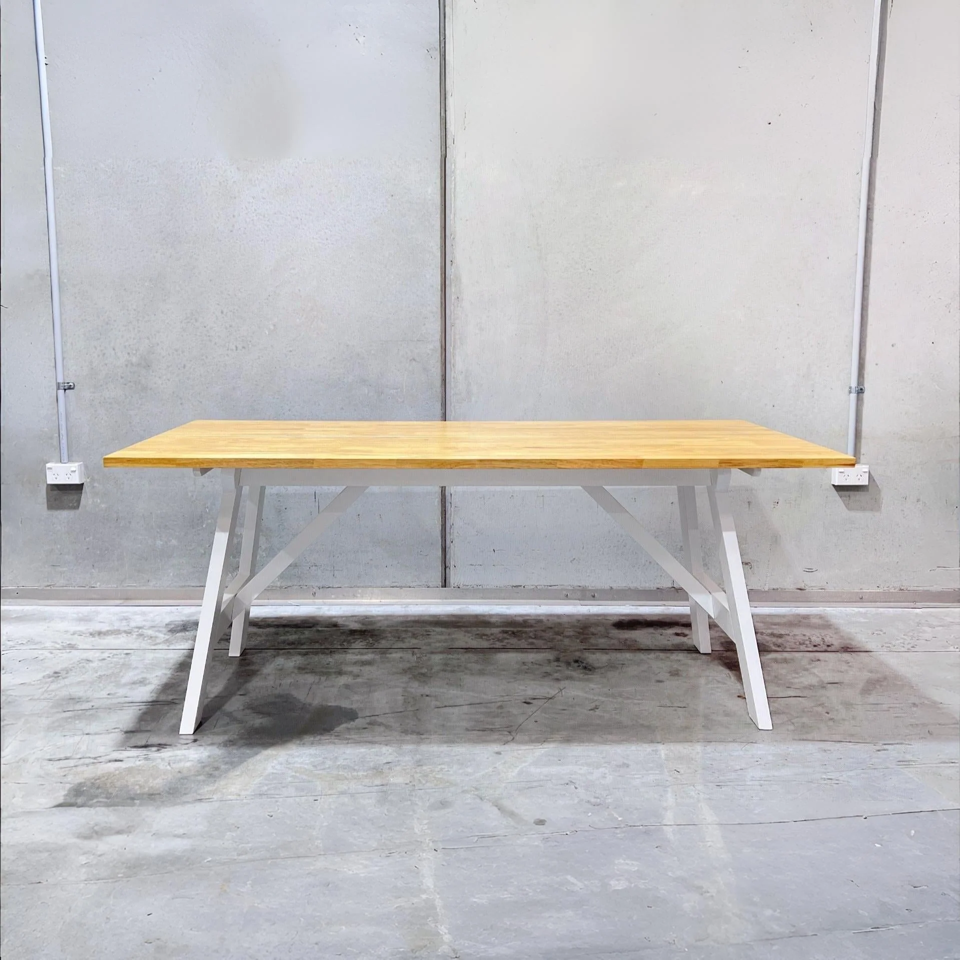 Bali 6 Seater Dining Table - Oak - Image 4