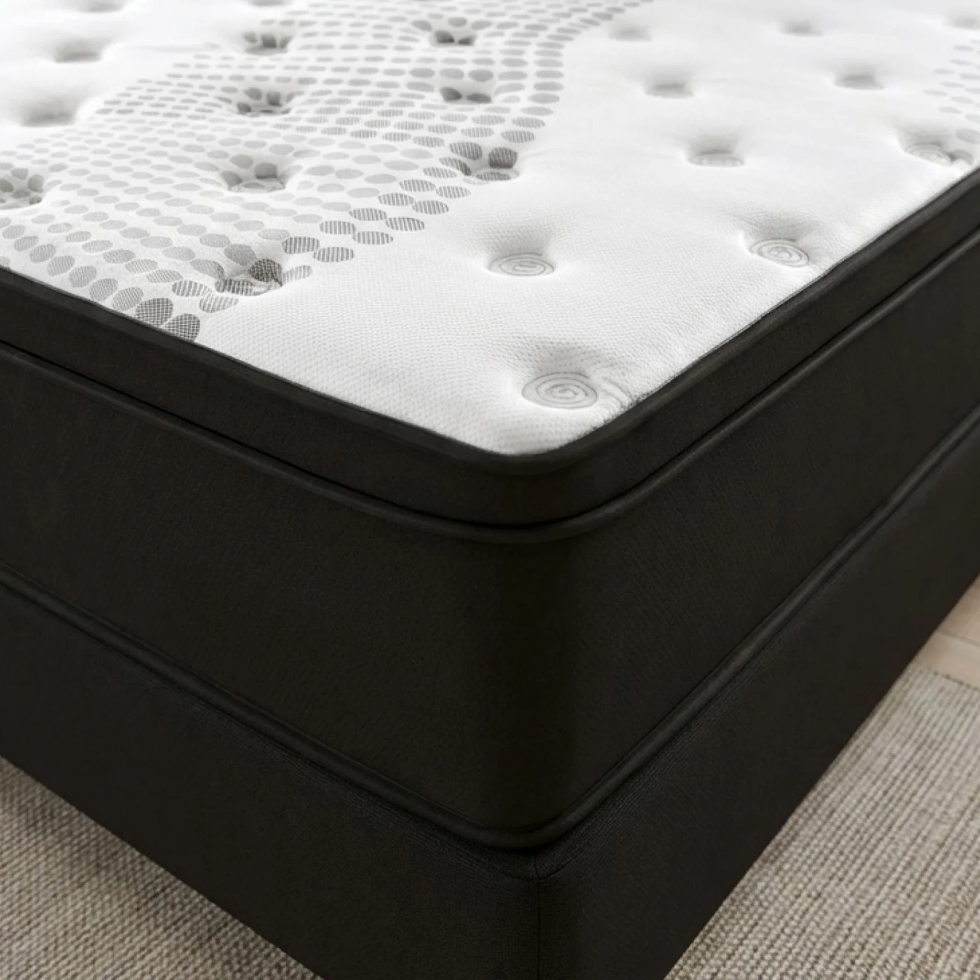 Deluxe Pro Pocket Spring Mattress - Queen - Image 5