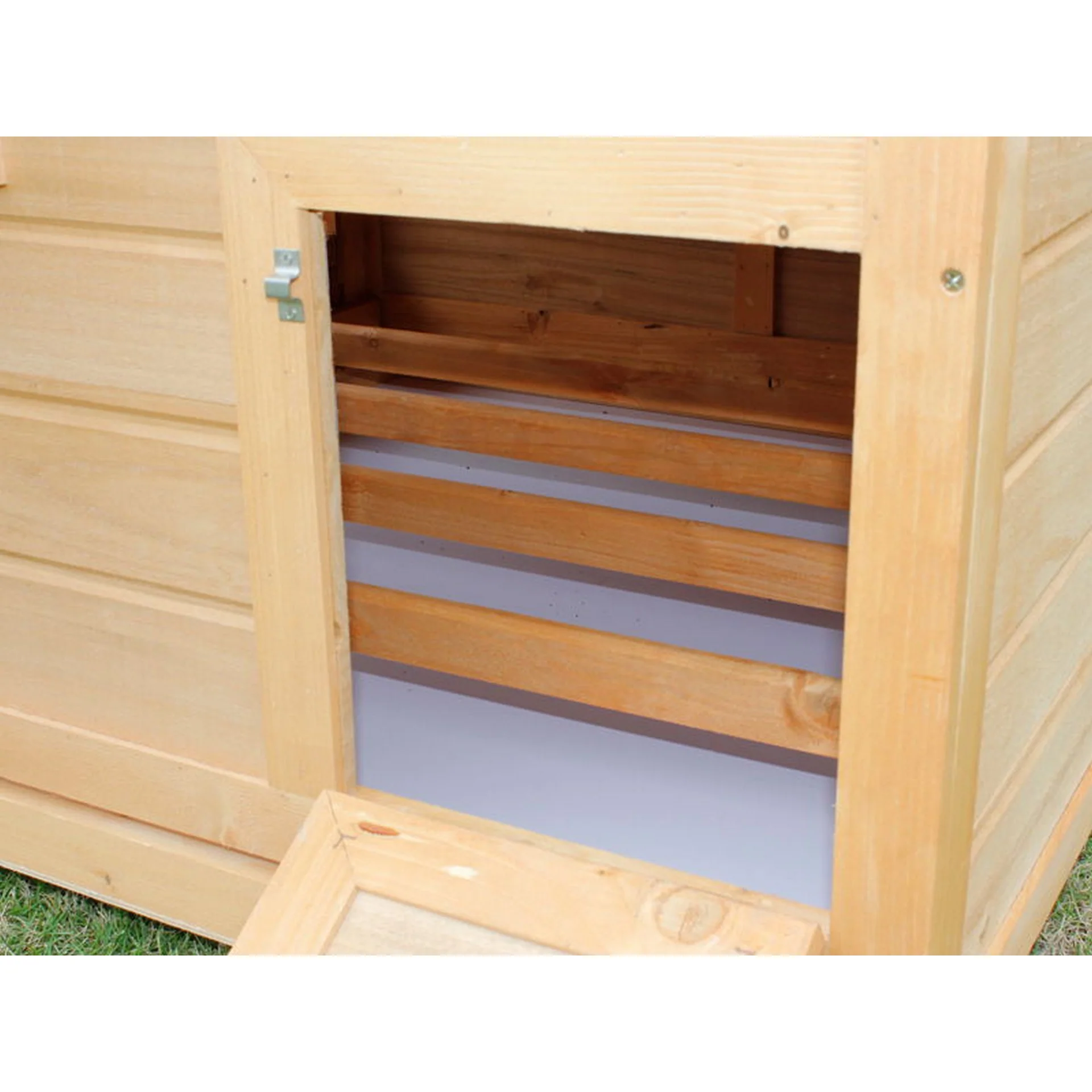 BINGO Chicken Coop with Nesting Box and Perch - Image 5