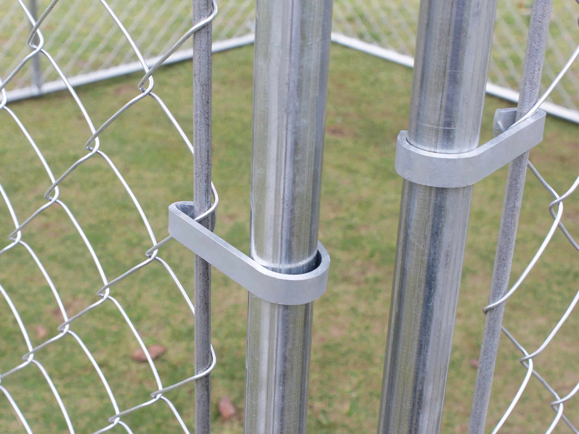 Bingo Dog Kennel and Run 3 x 3 x 1.83m - Image 11
