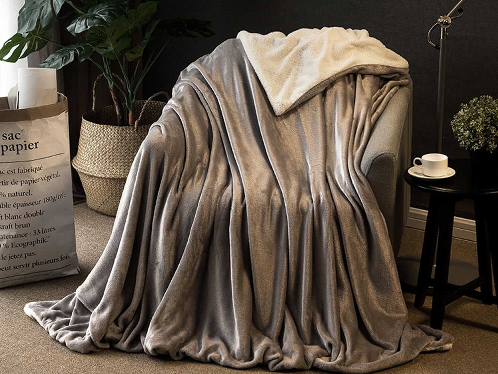 Double Layer Warm Fleece Blanket - SILVER - Image 2