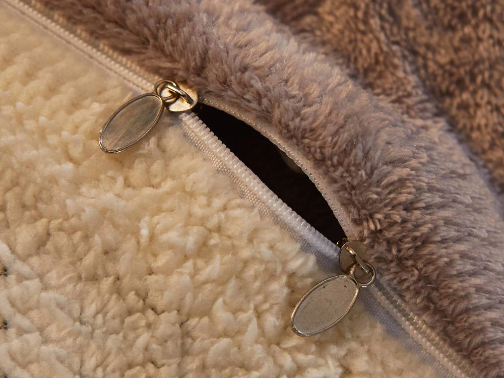 Double Layer Warm Fleece Blanket - SILVER - Image 4