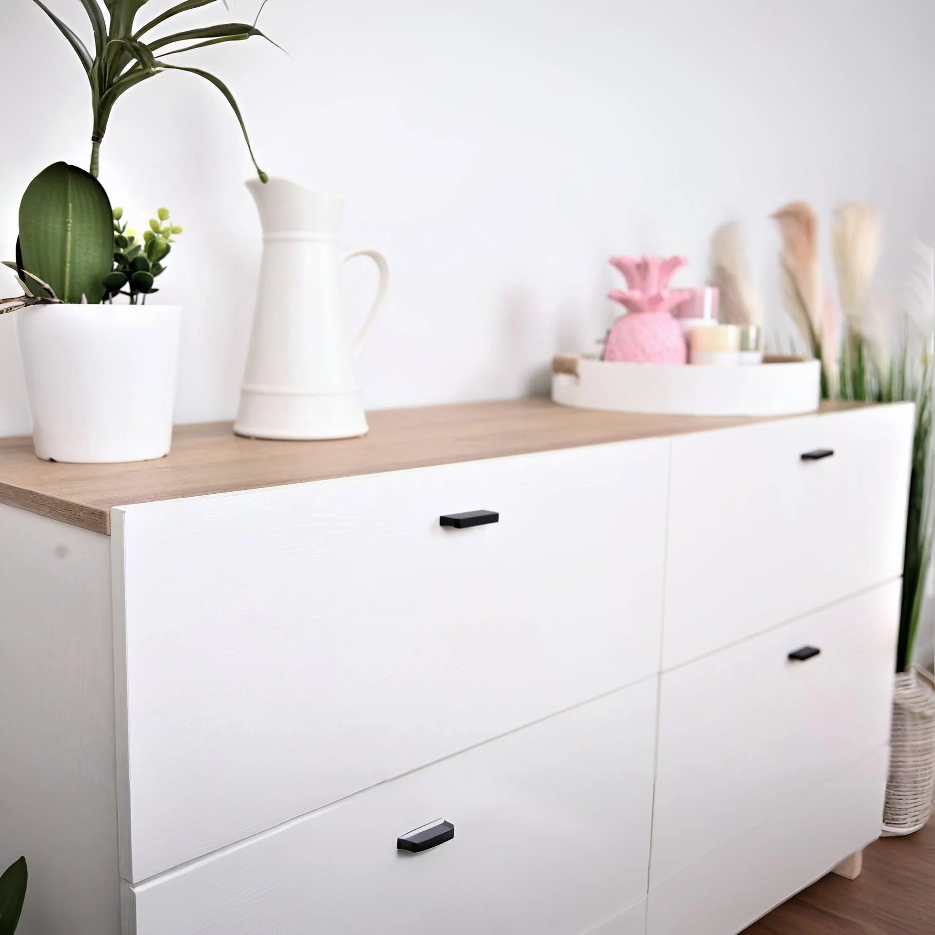 Hekla Low Boy 6 Drawer Chest Dresser - White - Image 10