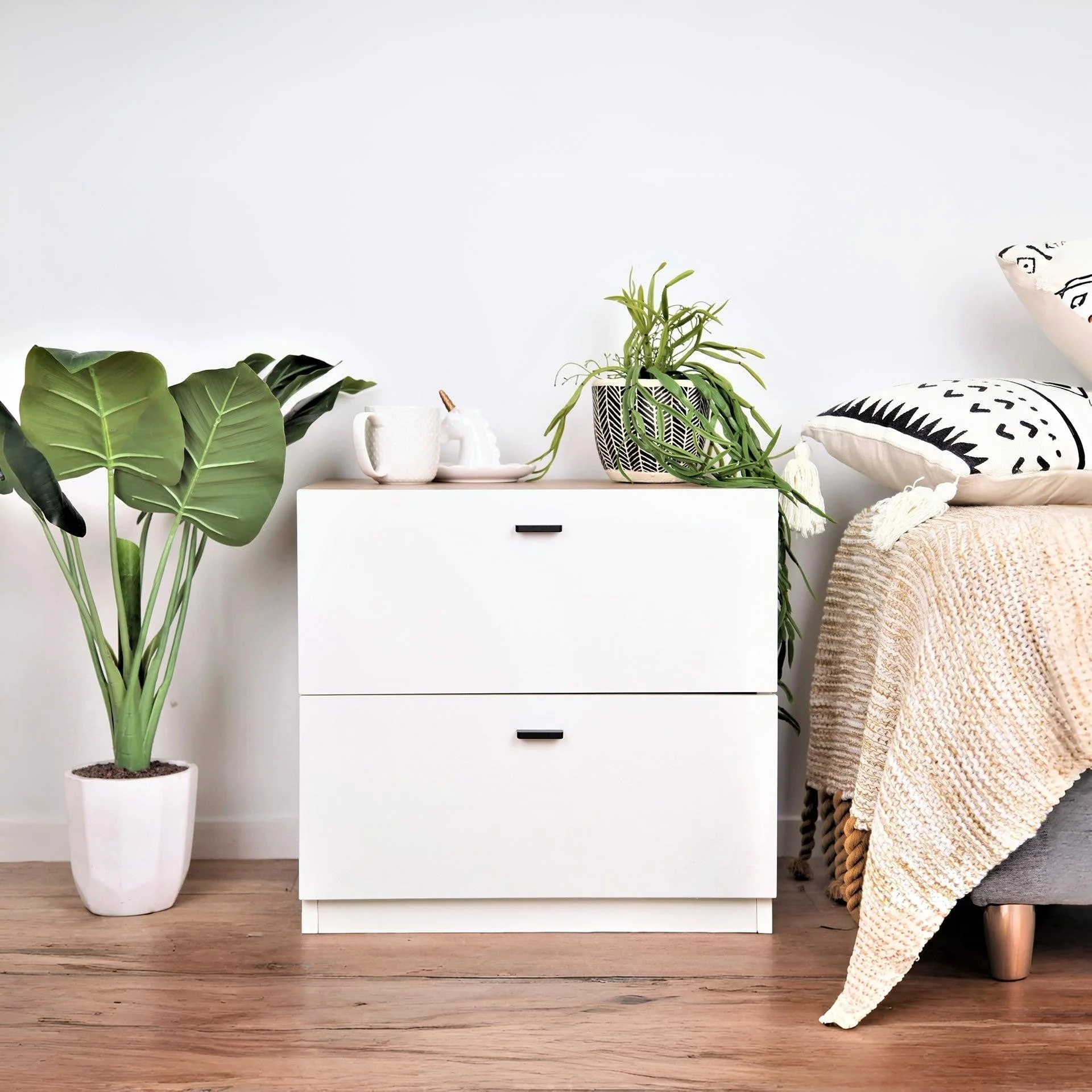 Hekla Wooden Bedside Table Nightstand with 2 Drawers - White - Image 3