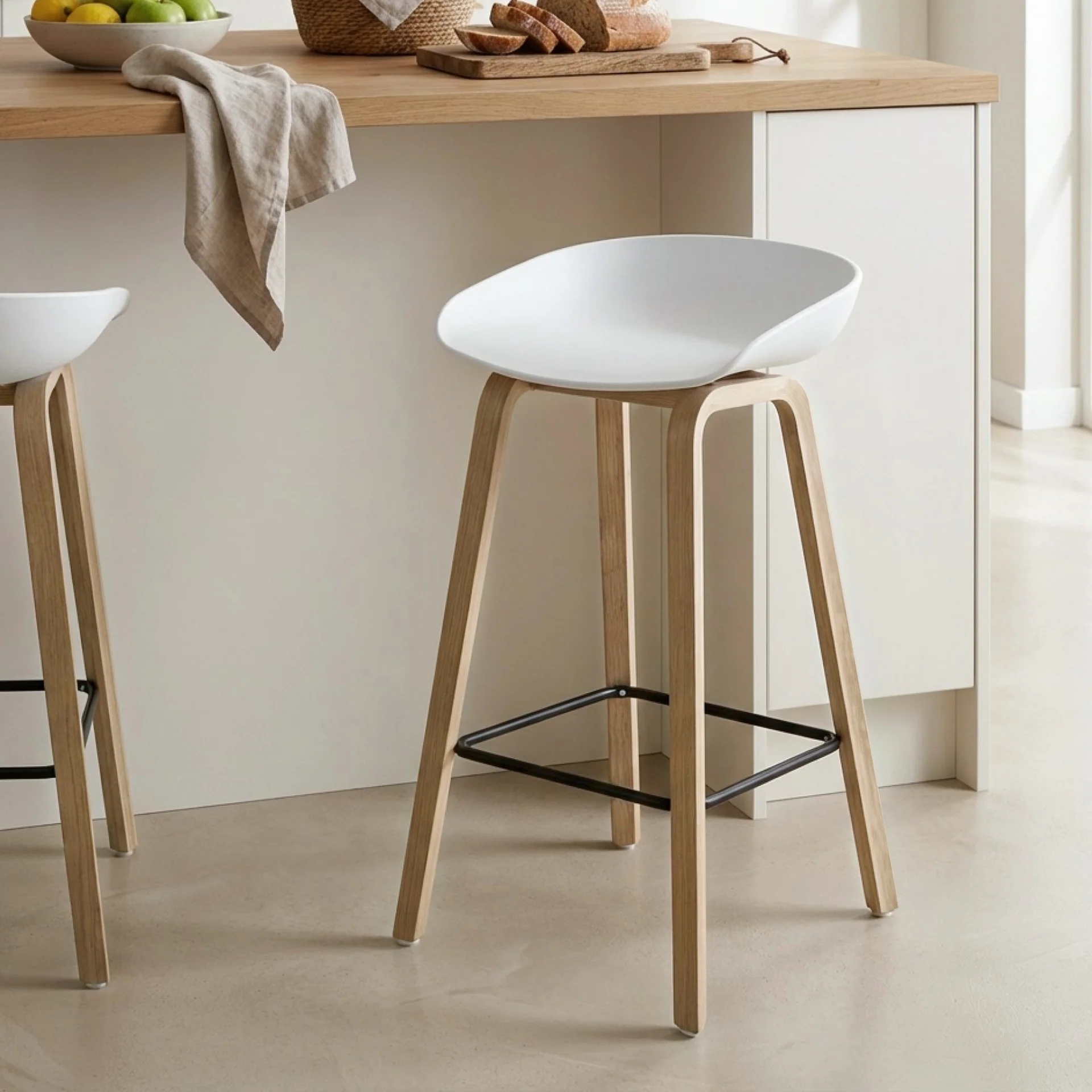 Kai Bar Stool Metal Barstool 75cm - White