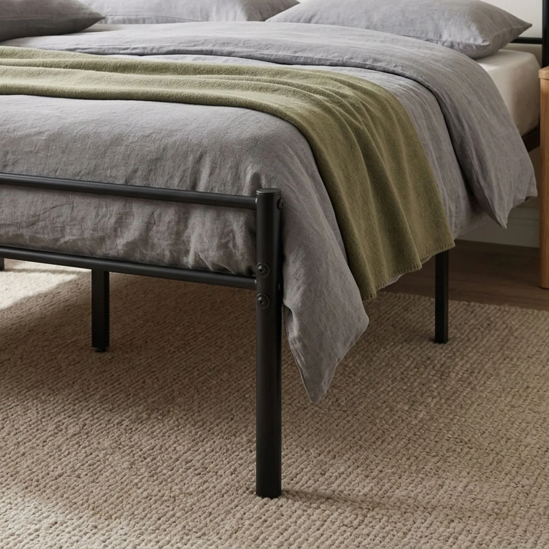 Kinsley Queen Metal Bed Frame - Black - Image 5