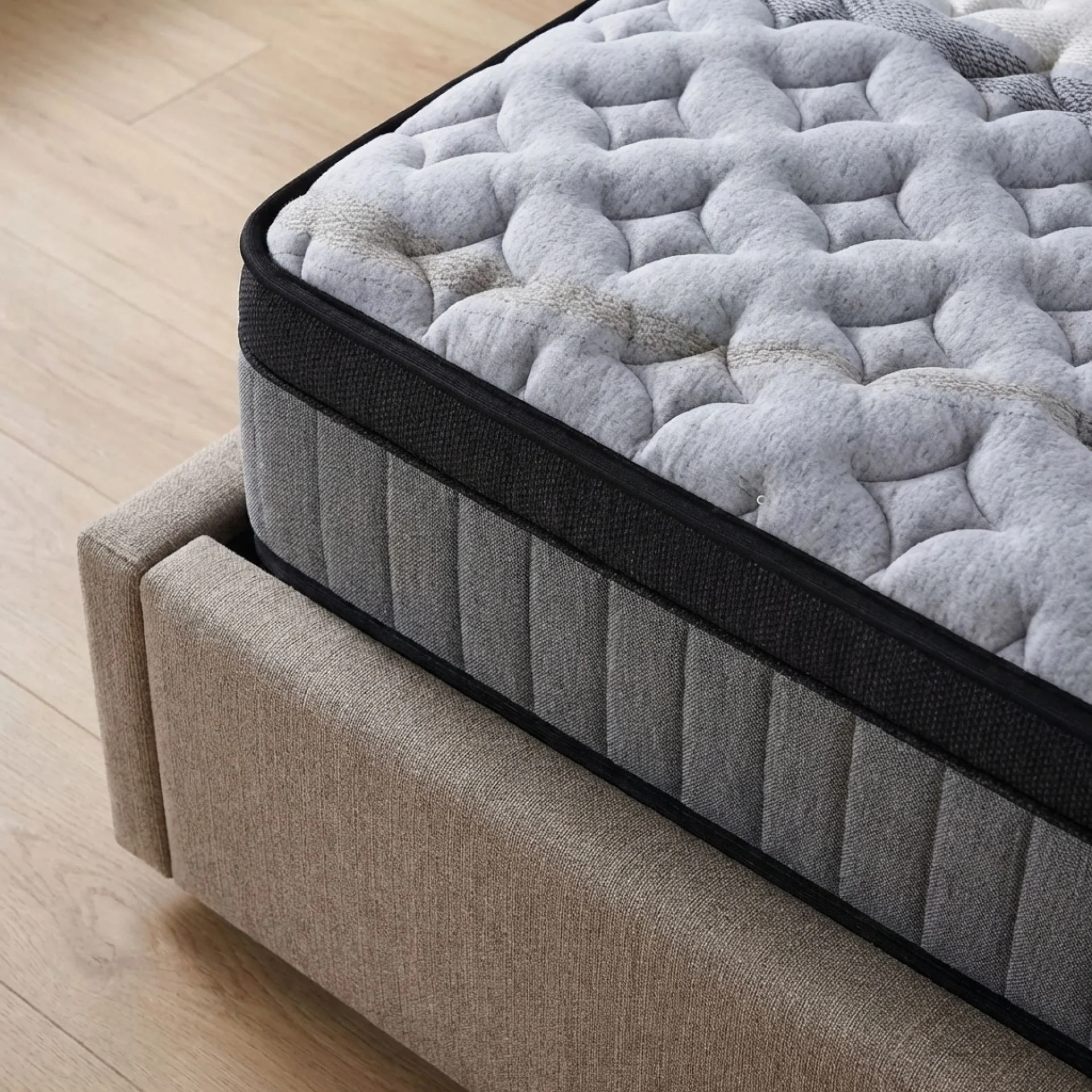 LivingTopia Hybrid Plus Super King Mattress - Image 5