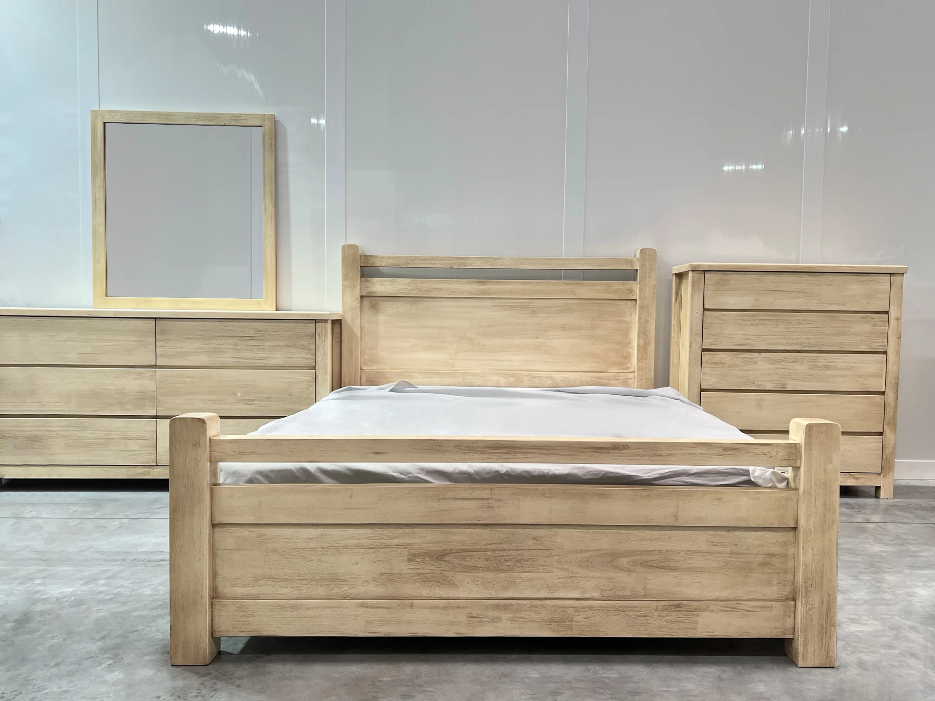 Martos Solid Acacia Wood Queen Bed Frame - Briar Smoke - Image 3