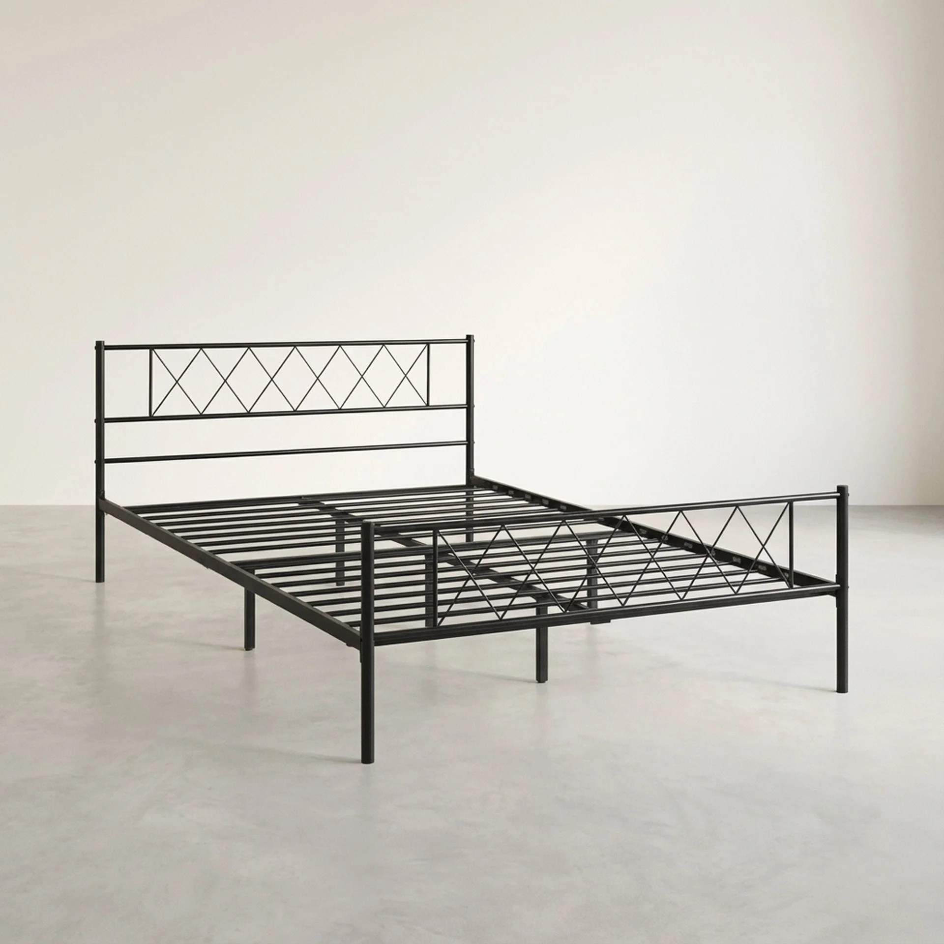 Picton Queen Metal Bed Frame - Black - Image 5