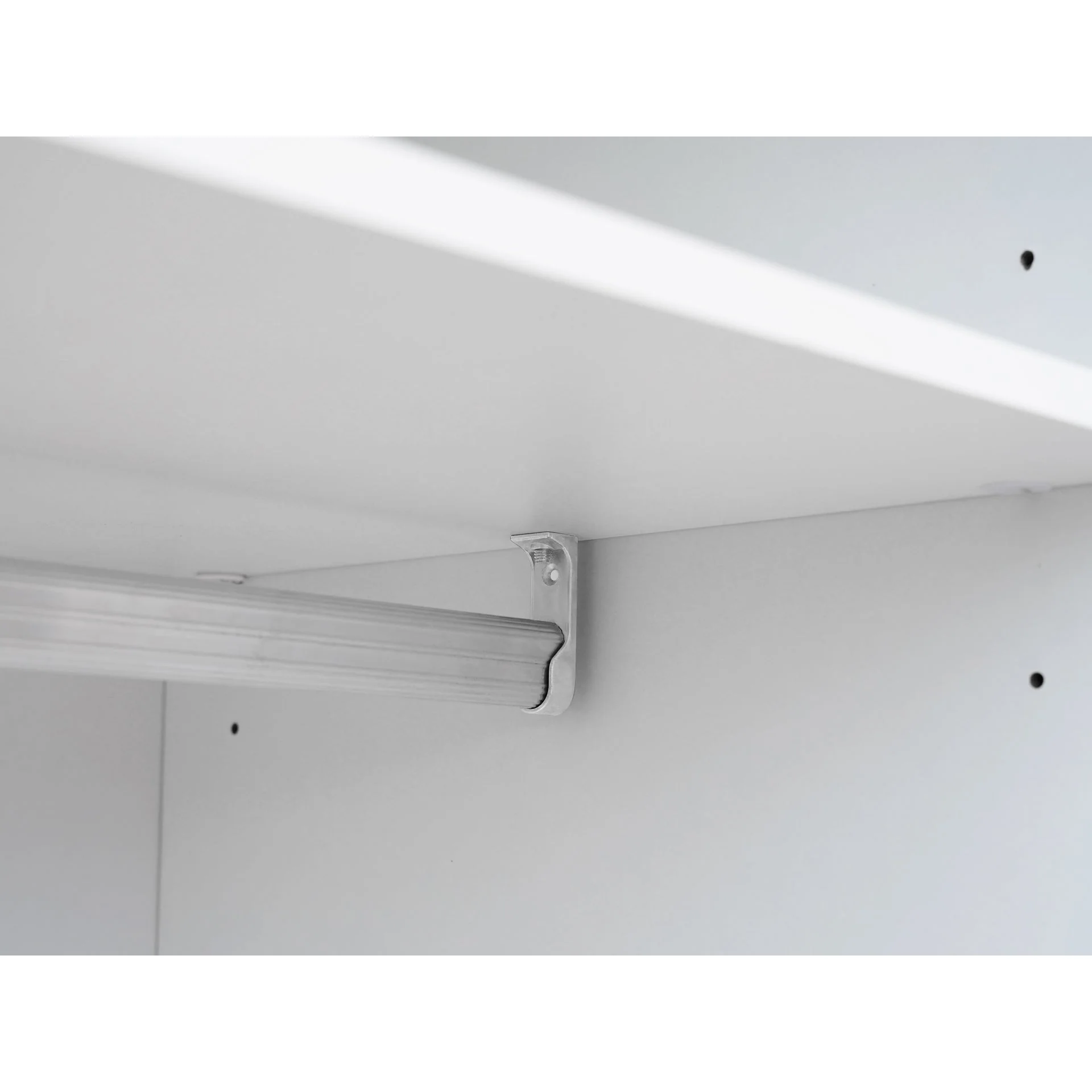 Tonto 160cm Wardrobe With Sliding Doors - White - Image 9